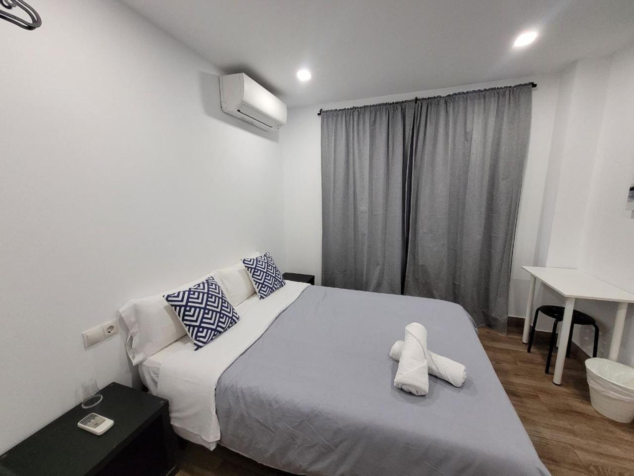Ayz Elcano - Auto Check-In Property Malaga Exterior photo