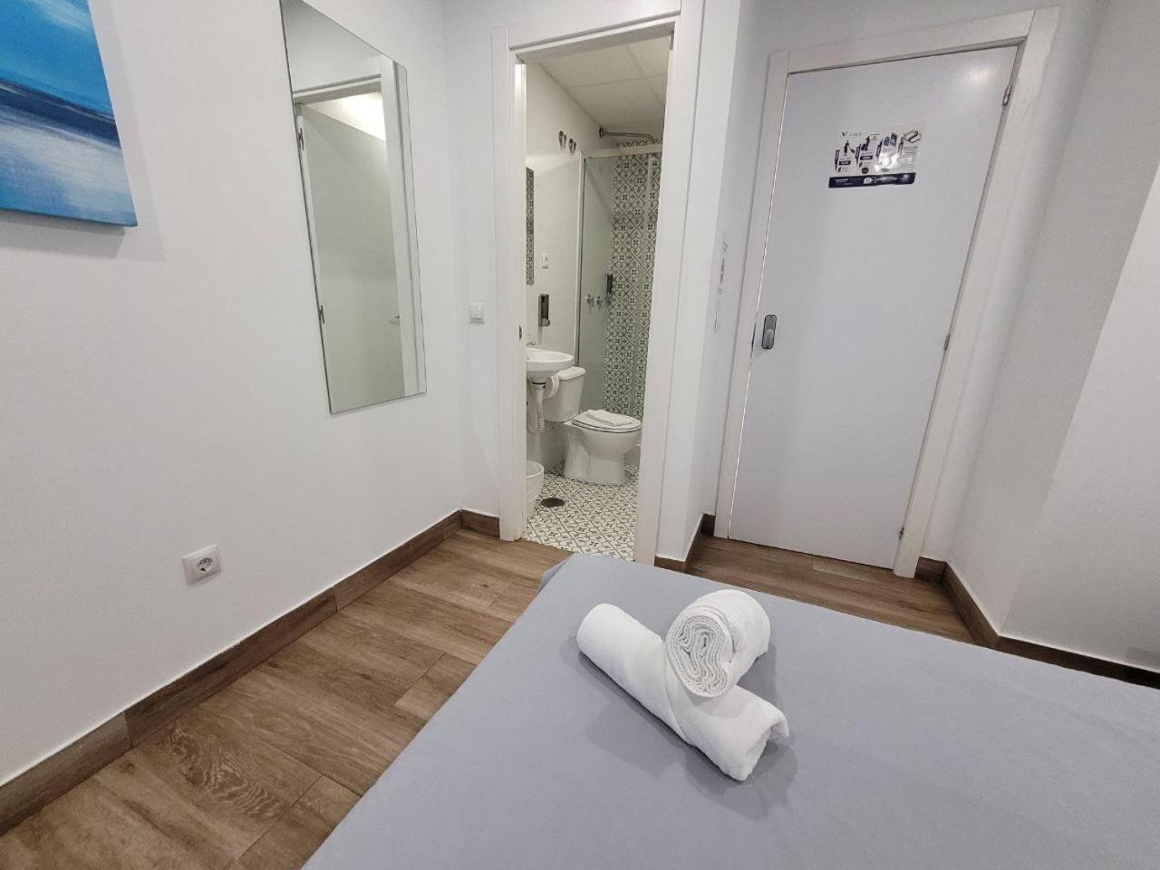 Ayz Elcano - Auto Check-In Property Malaga Exterior photo